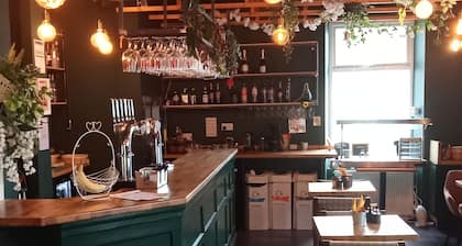 Windsor Hotel & Bar