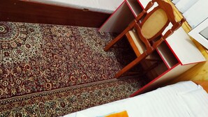 3 عدّة غرف نوم ومكواة/لوح كي وواي فاي مجانًا وملاءات أسرّة