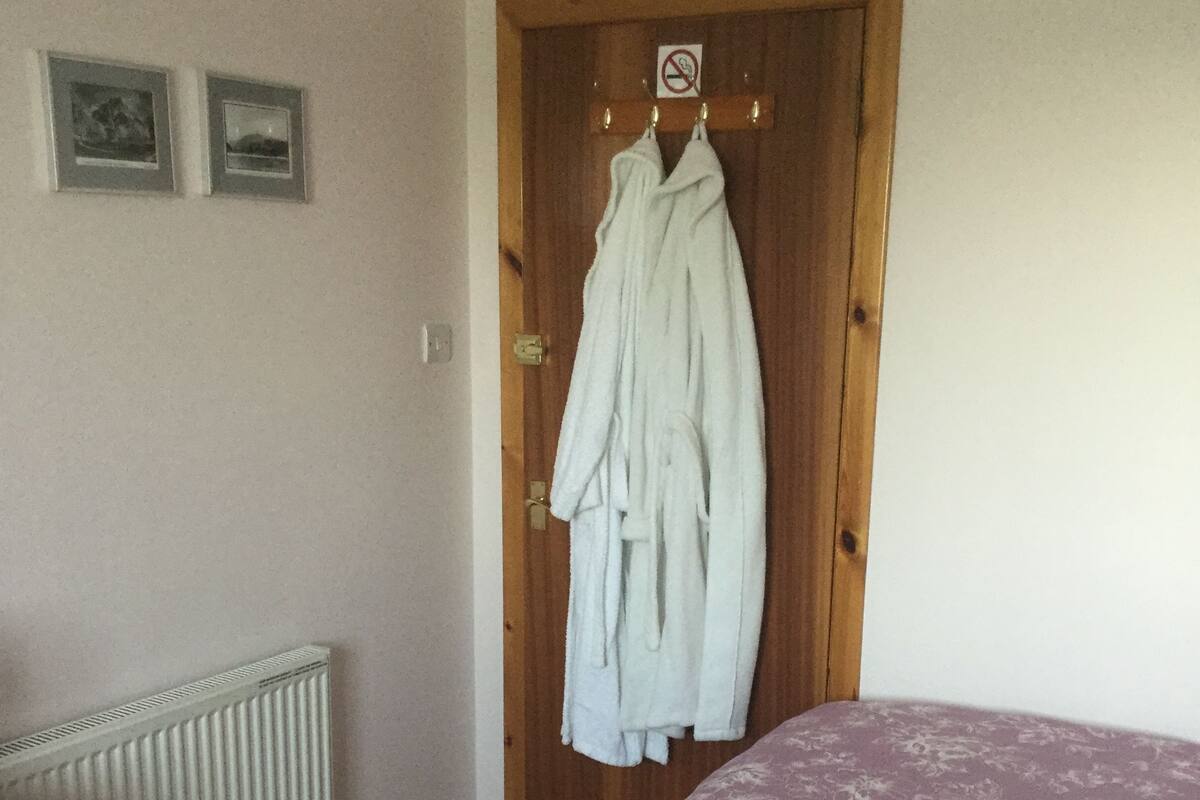 Standard Room | Individually decorated, free WiFi
