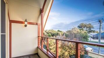 House, 3 Bedrooms, Courtyard View | Balcony