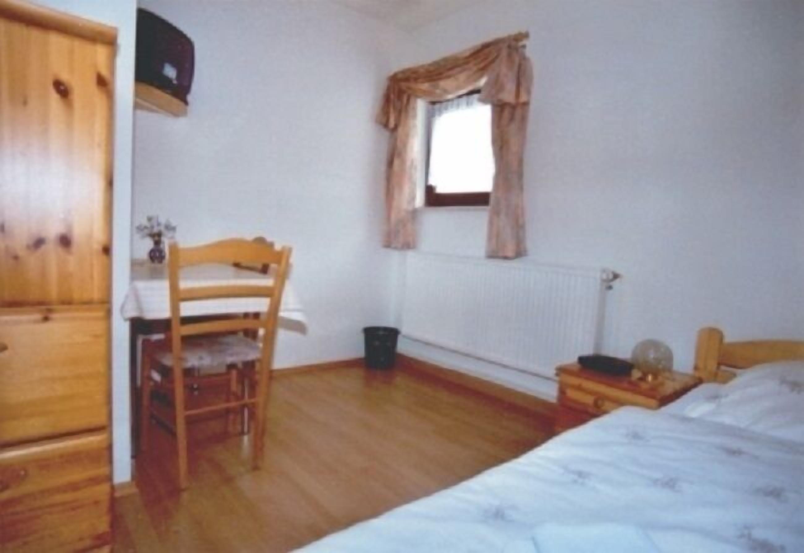 Twin Room | Free WiFi, bed sheets
