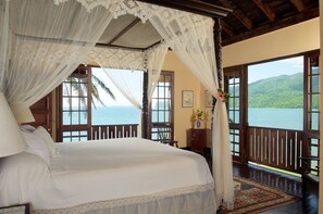 عناصر مجانية داخل الميني بار وخزنة داخل الغرفة