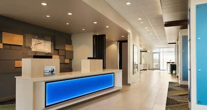 Holiday Inn Express & Suites Beaver Dam by IHG