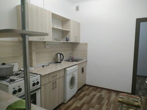 Apartment | Private kitchen | Fridge, oven, stovetop, electric kettle