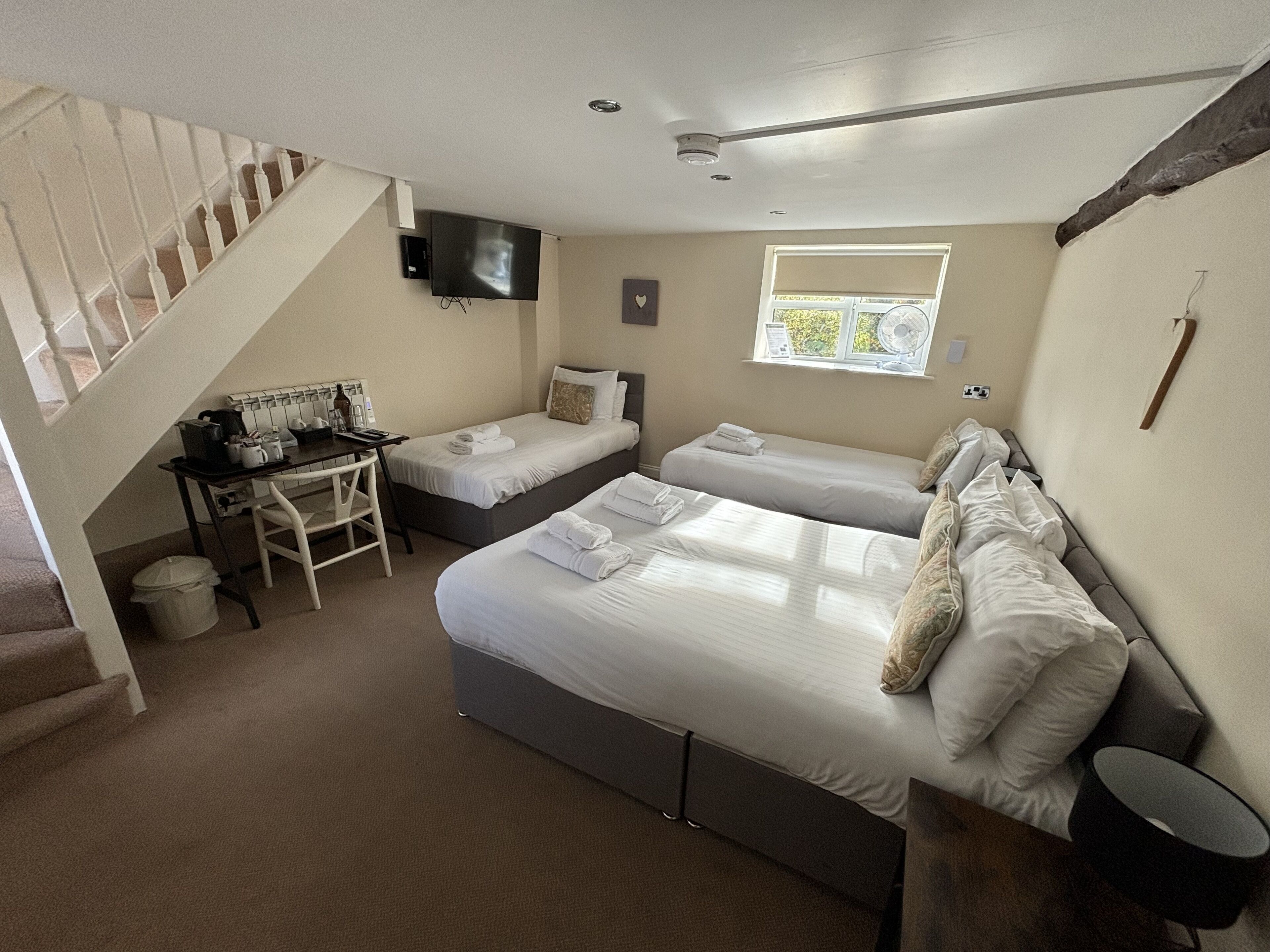 family cottage 2 | 1 bedroom, egyptian cotton sheets, premium bedding
