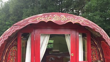 Cabin | Exterior