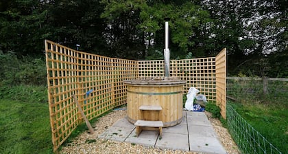 Islay @ Westcote Glamping-Campsite