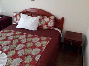 Standard Room | Desk, laptop workspace, iron/ironing board, free WiFi - Caron Pension (Bahir Dar)