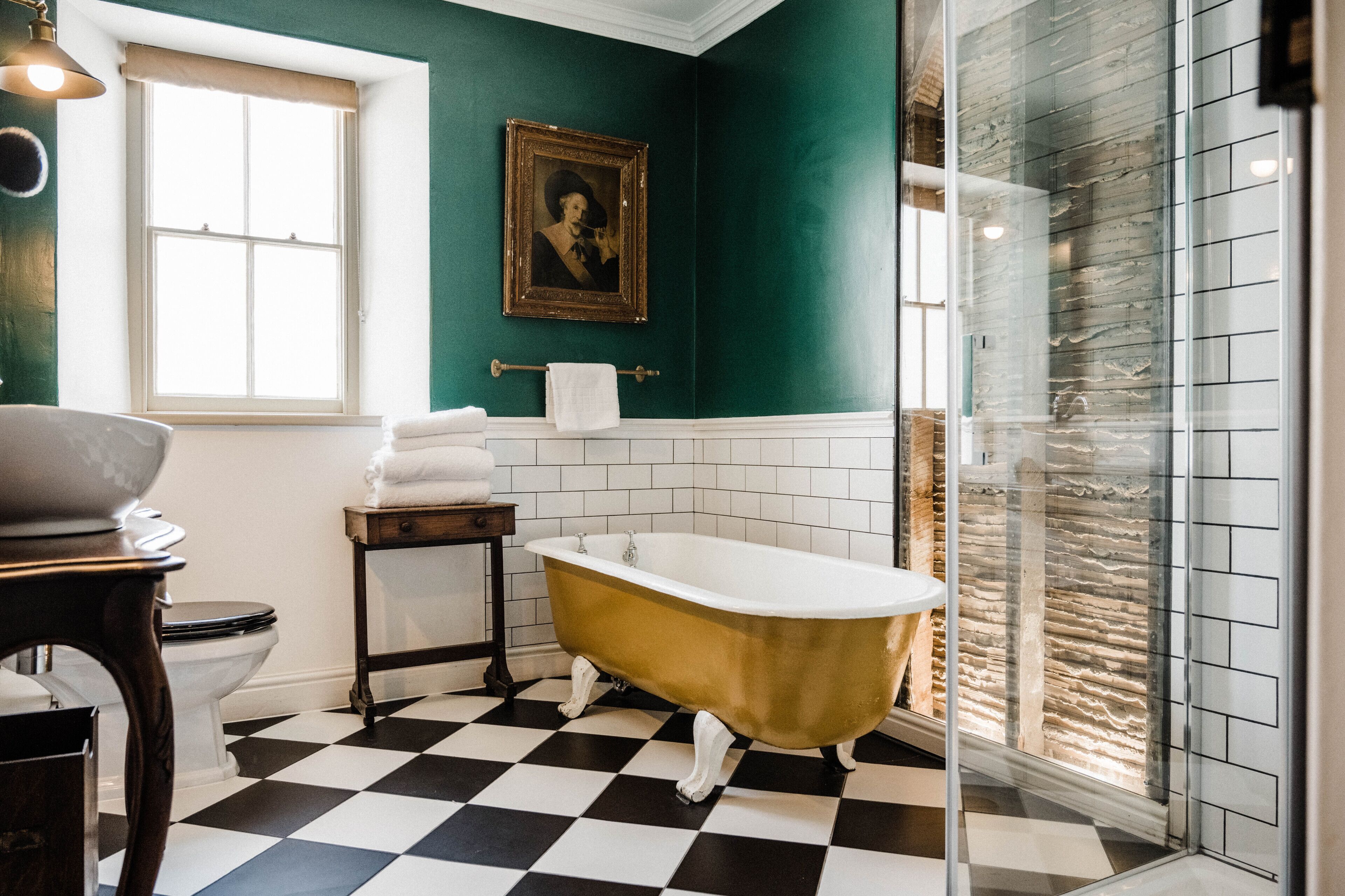 luxury double room | bathroom | combined shower/bathtub, towels