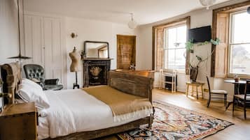 Habitación doble de luna de miel | Ropa de cama hipoalergénica y camas con pillow-top