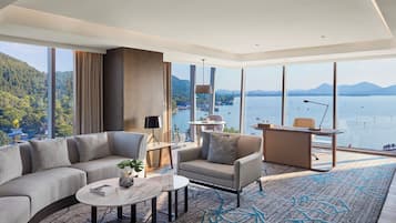 Executive Suite, 1 King Bed | Minibar, in-room safe, individually decorated, individually furnished