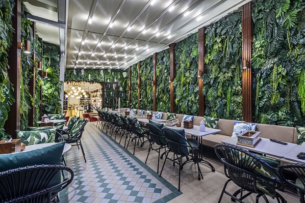 Café - Billionaire Suites Kensington (London)