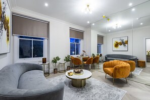 Smart TV - Billionaire Suites Kensington (London)