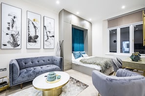 Studio Apartment | Free WiFi - Billionaire Suites Kensington (London)