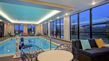 Indoor pool, pool loungers