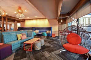 Lobby - Tru By Hilton Denver South Park Meadows (Lone Tree)