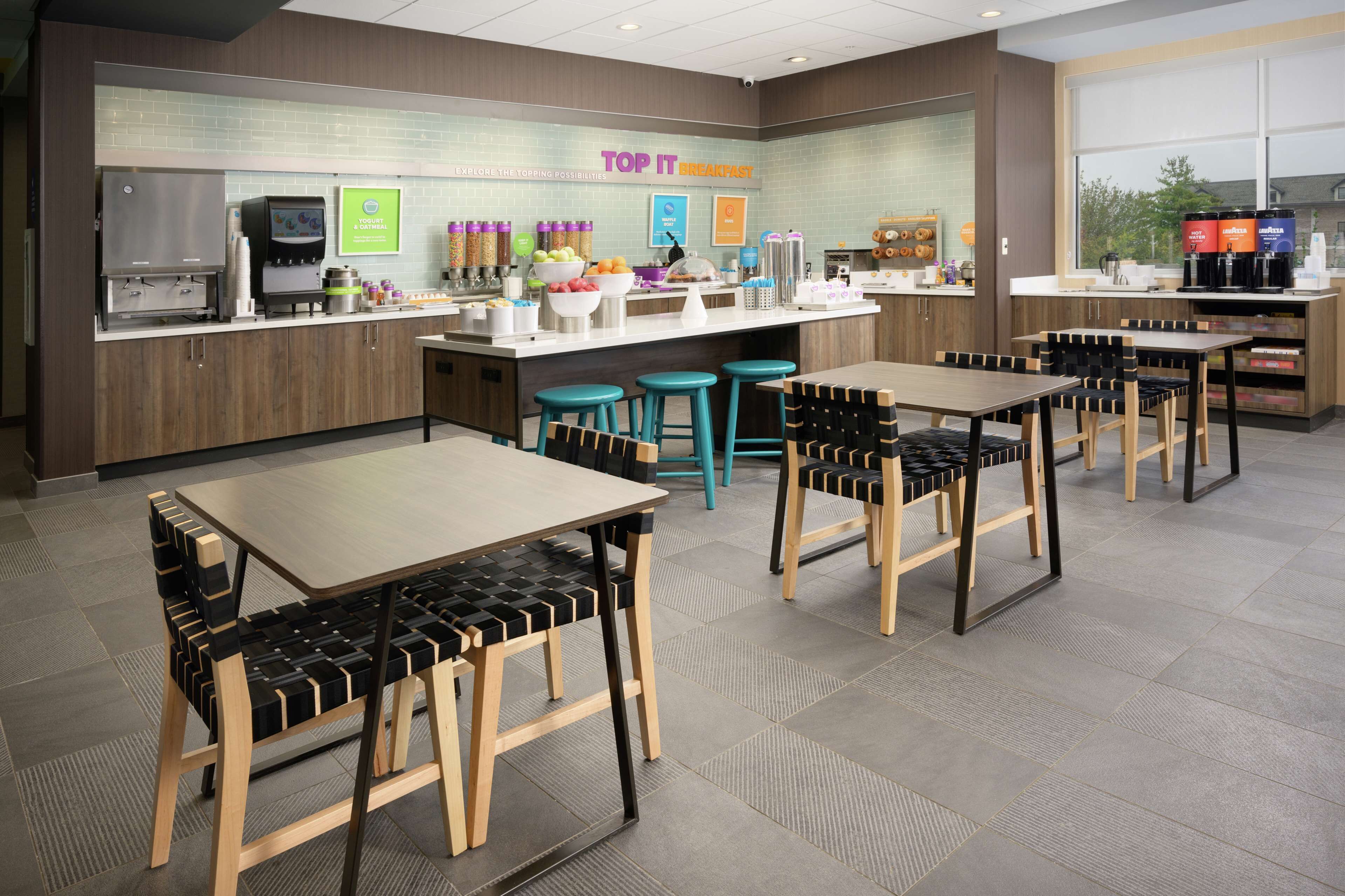 free daily full breakfast