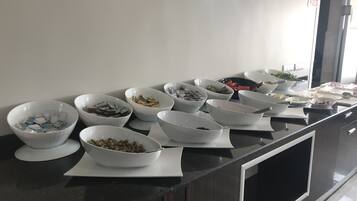 Free daily buffet breakfast