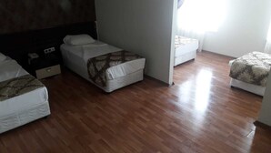 Een strijkplank/strijkijzer, extra bedden (toeslag), gratis wifi
