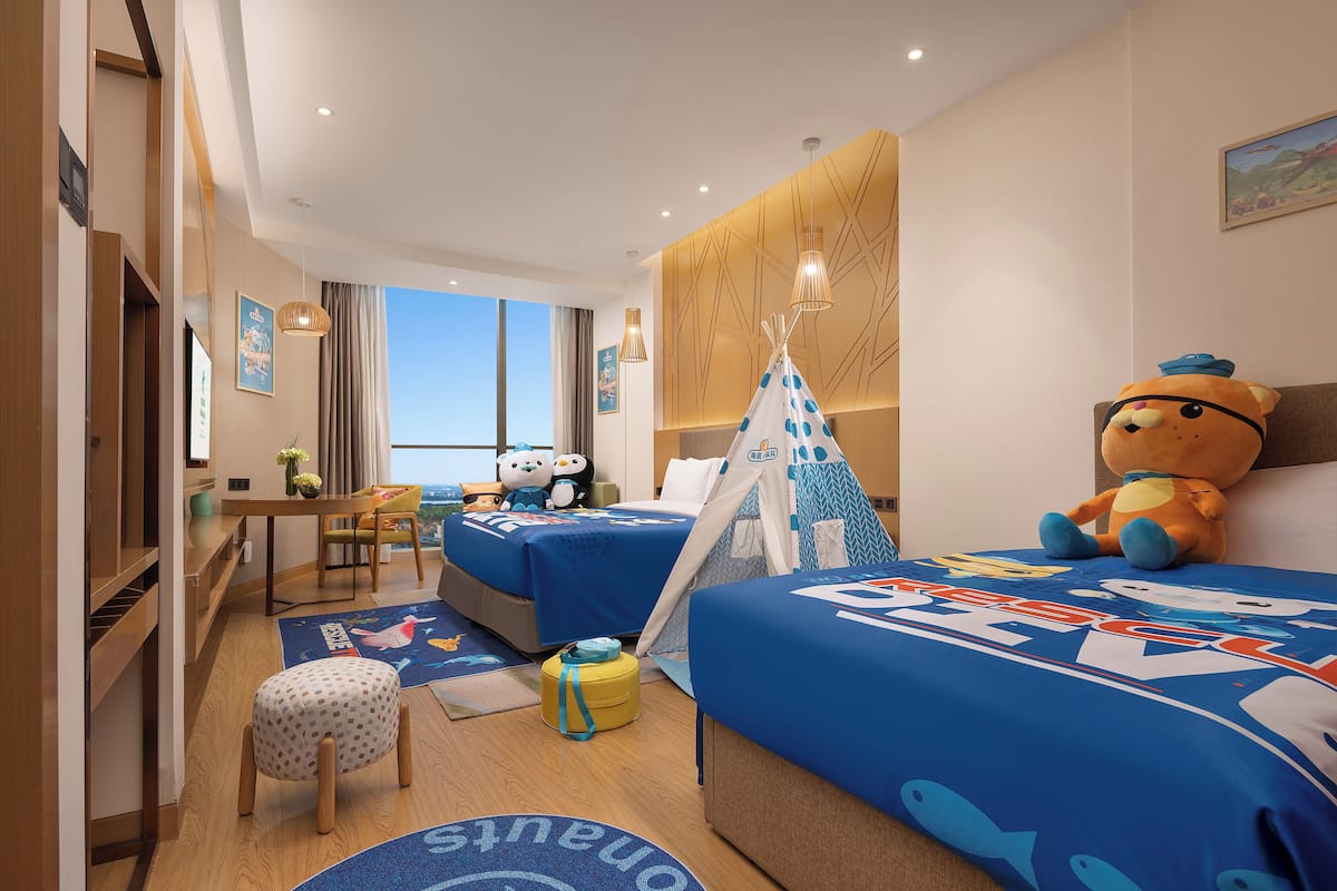 1 bedroom, free minibar items, desk, soundproofing