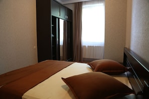 Premium bedding, soundproofing, free WiFi, bed sheets - Duplex200 (Tbilisi)
