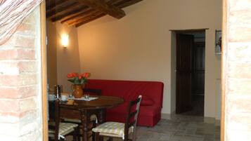 Réfrigérateur, four, plaque de cuisson, cafetiÚre/bouilloire