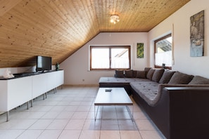 Apartamento (80qm-Silvaner) | Área de estar | TV de tela plana