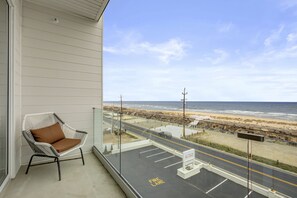 Chambre Premium, 1 très grand lit, vue océan | Vue depuis le balcon