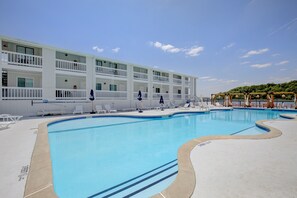 Seasonal outdoor pool, open 9:00 AM to 9:00 PM, pool umbrellas - Beachwalk at Sea Bright (Rumson)