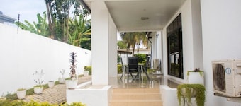Sara's place