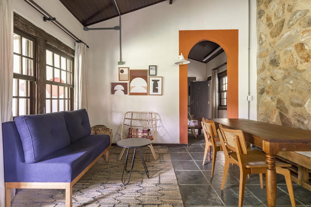 signature double room | free wifi, bed sheets