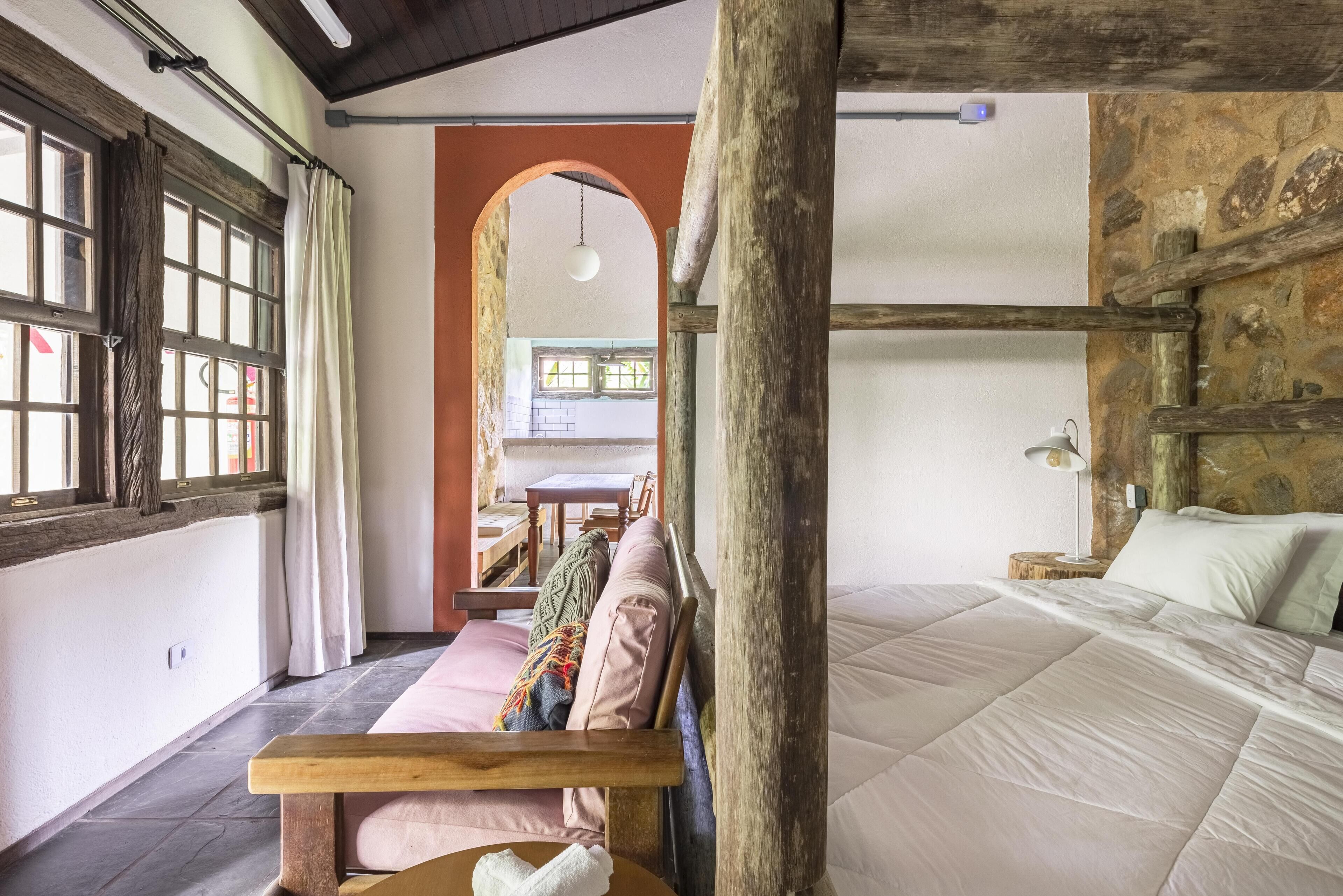 signature double room | free wifi, bed sheets