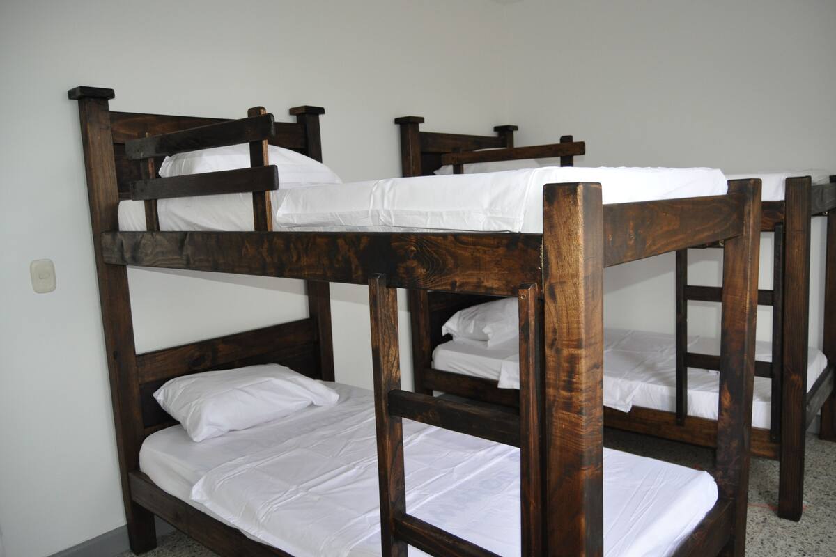 Shared Dormitory (6 beds) | WiFi (free)