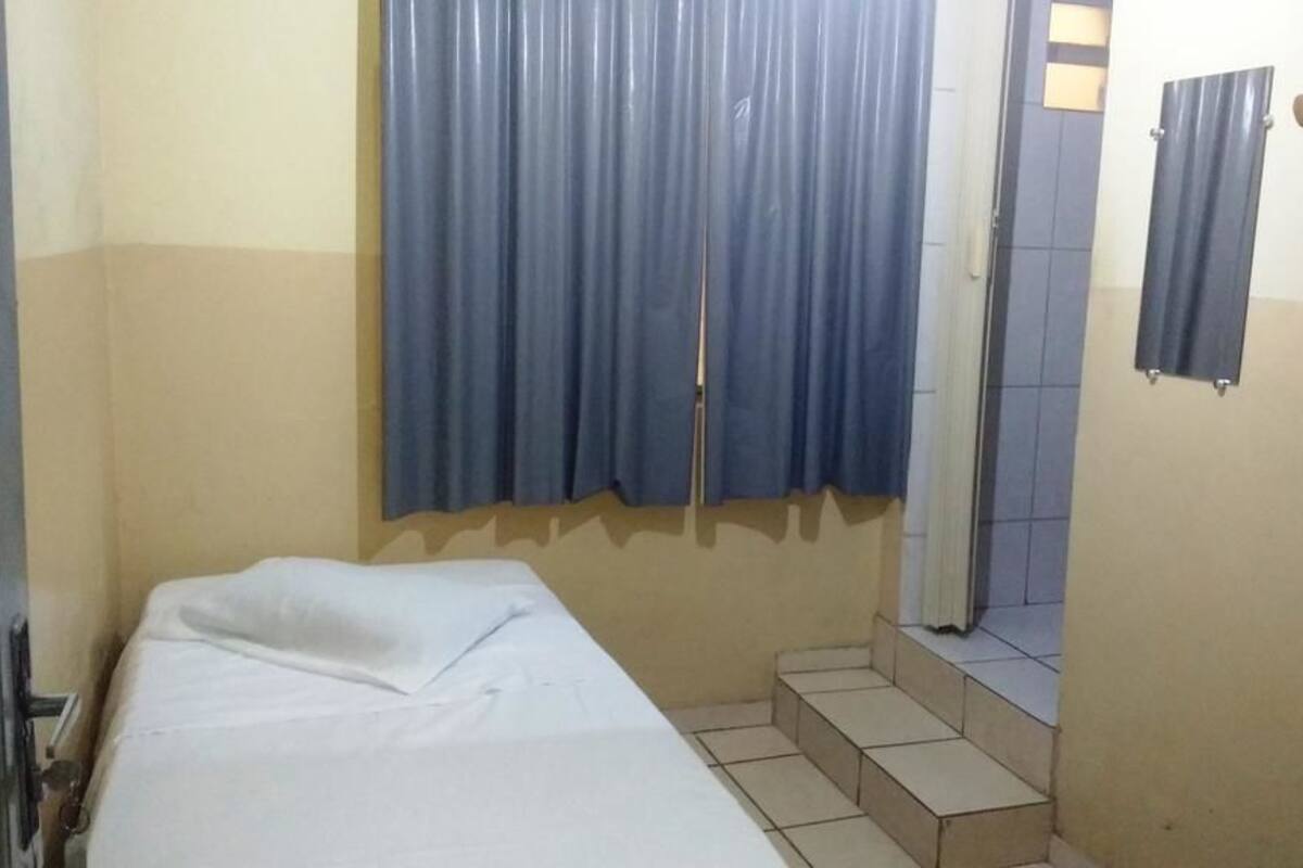 Standard Single Room | Bed sheets