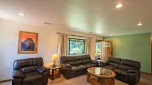 Télévision LED, cheminée