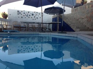 Outdoor pool, free pool cabanas