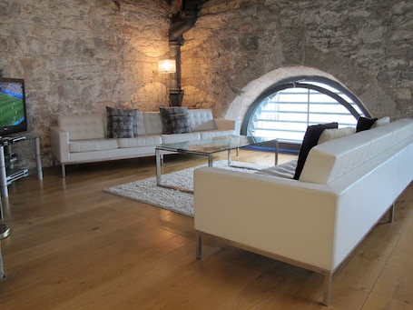 Exclusive Apart Daire, Banyolu/Duşlu, Nehir Manzaralı (45 Brewhouse) | 2 yatak odası