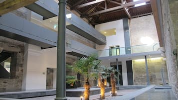 Exclusive Apartment, Ensuite, River View (45 Brewhouse) | Lobby