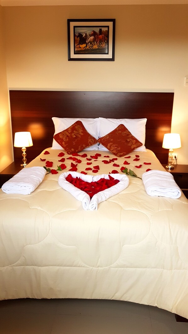 저자극성 침구, 오리/거위털 이불, 무료 WiFi, 침대 시트