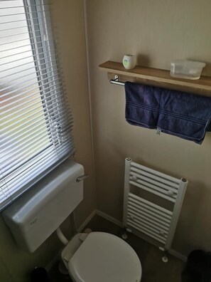 Maison mobile Design | Salle de bain | Serviettes fournies