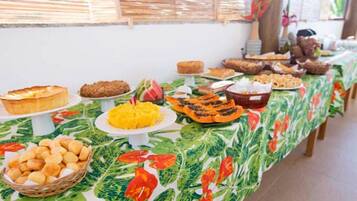 Café da manhã continental grátis todos os dias