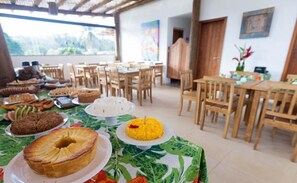 Thức ăn và đồ uống