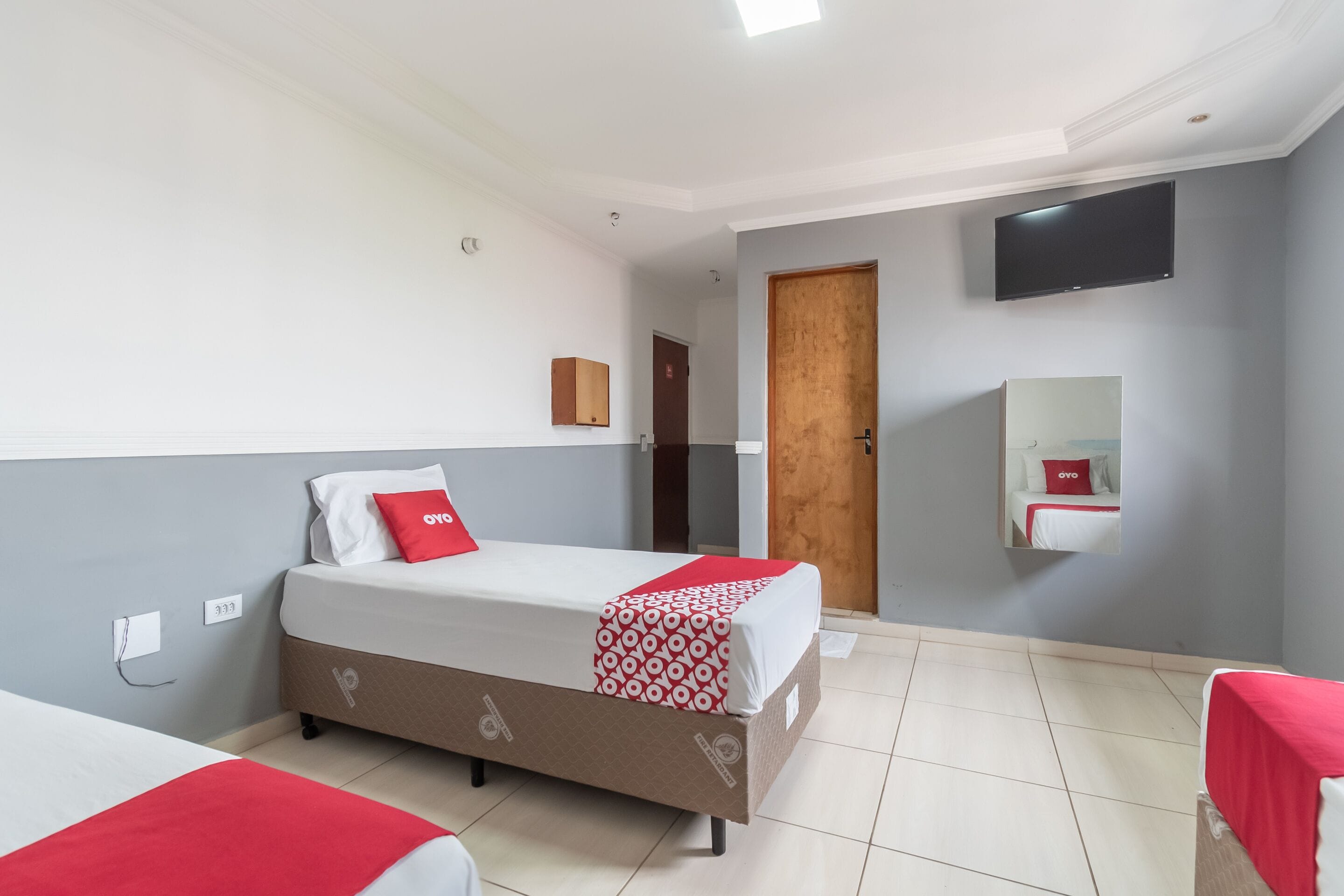 Driepersoonskamer, 3 eenpersoonsbedden | Een bureau, gratis wifi, beddengoed