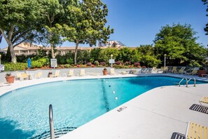Condo, 3 habitaciones | Alberca | Alberca al aire libre 