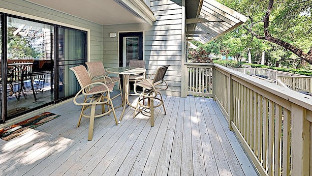 Unclassified image, 1 of 25, button - West Hyde Park #24e (Myrtle Beach)