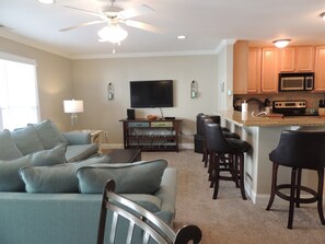 Condo, 3 quartos | Sala de estar