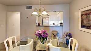 Unclassified image, 3 of 21, button - Laurel Court #205 (Myrtle Beach)