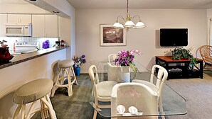 Unclassified image, 5 of 21, button - Laurel Court #205 (Myrtle Beach)