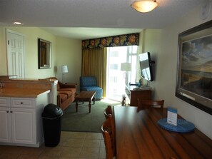 Condo, 2 Bedrooms | Living room