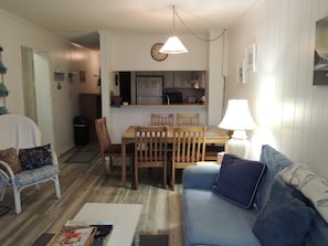Condo, 2 Bedrooms | Living room